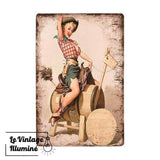 Plaque Métal Vintage Pin-Up Cheval Bois - Le Vintage Illuminé