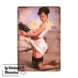 Plaque Métal Vintage Pin-Up Four - Le Vintage Illuminé